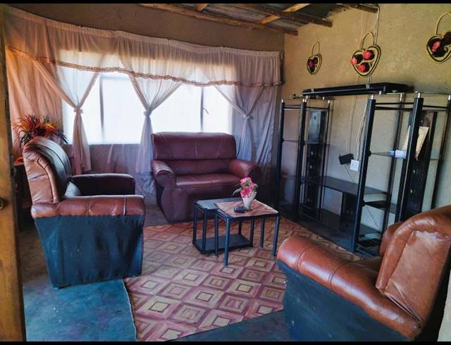 3 BEDROOM HOUSE FOR SALE IN MANKWENG